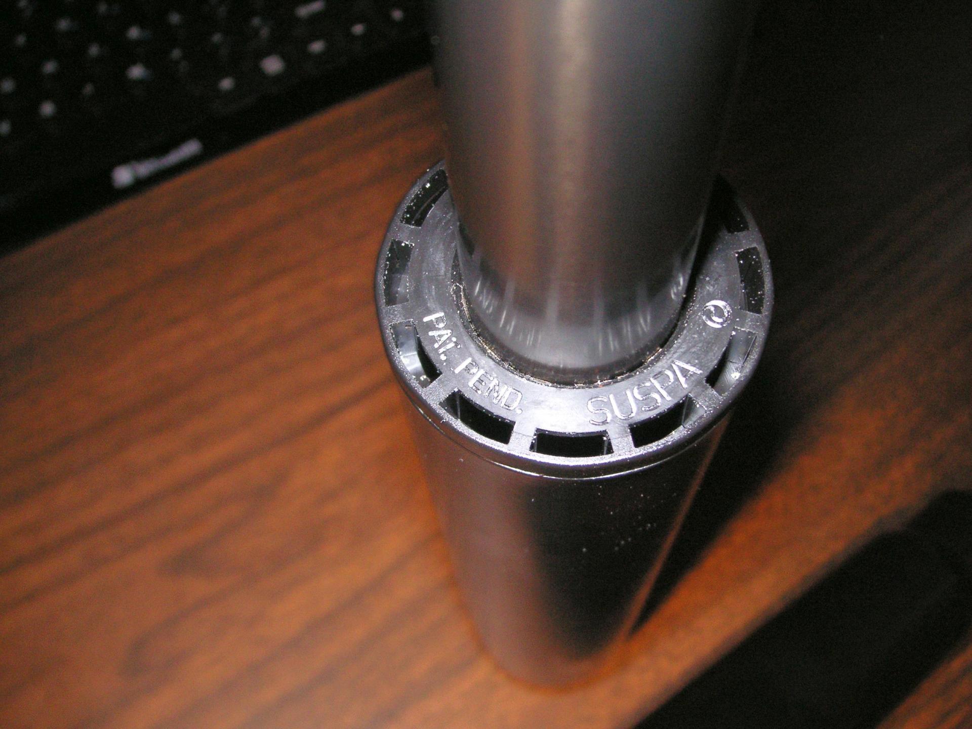Office-chair-cylinder-rebuild_03