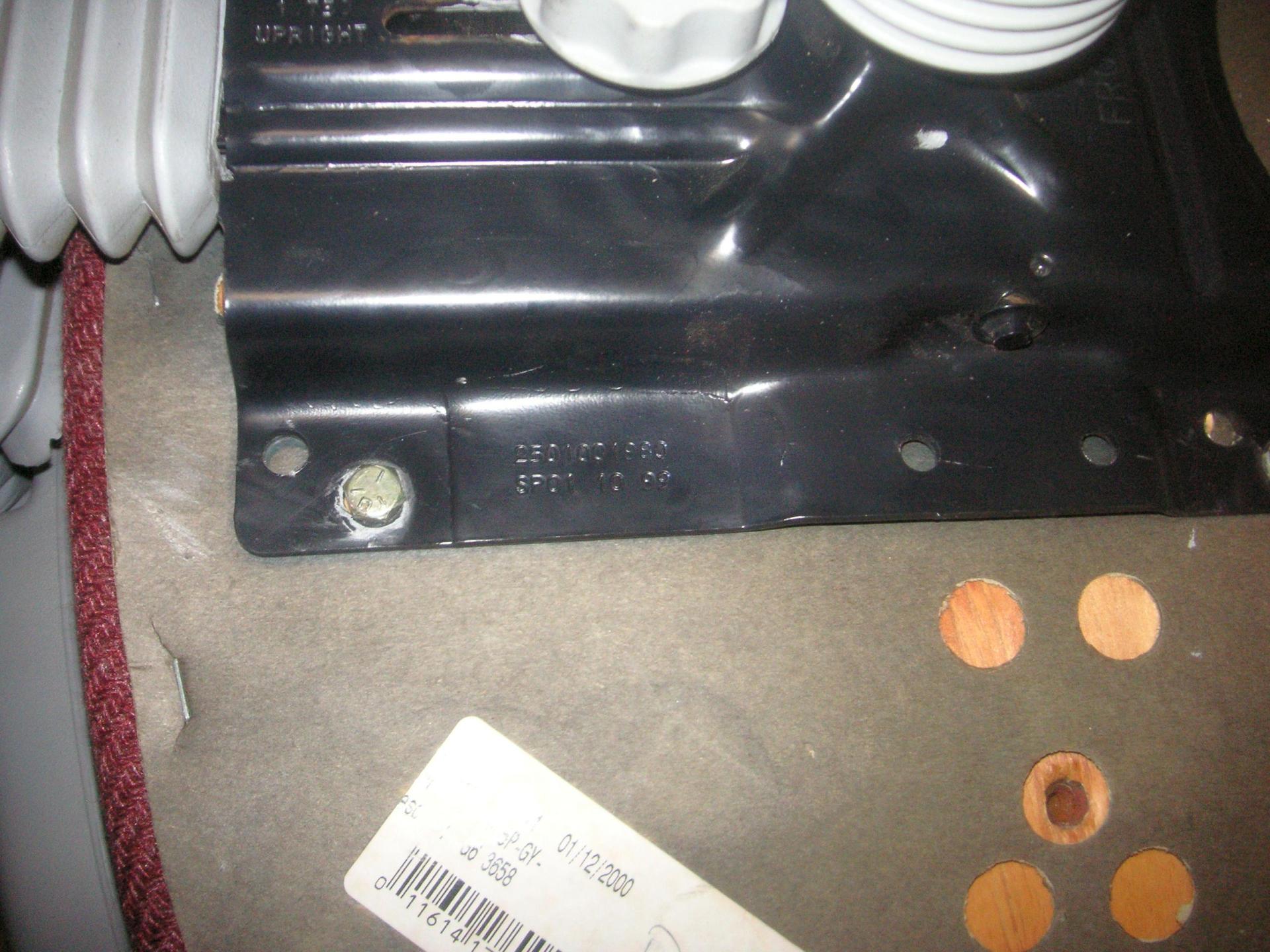 Office-chair-cylinder-rebuild_09