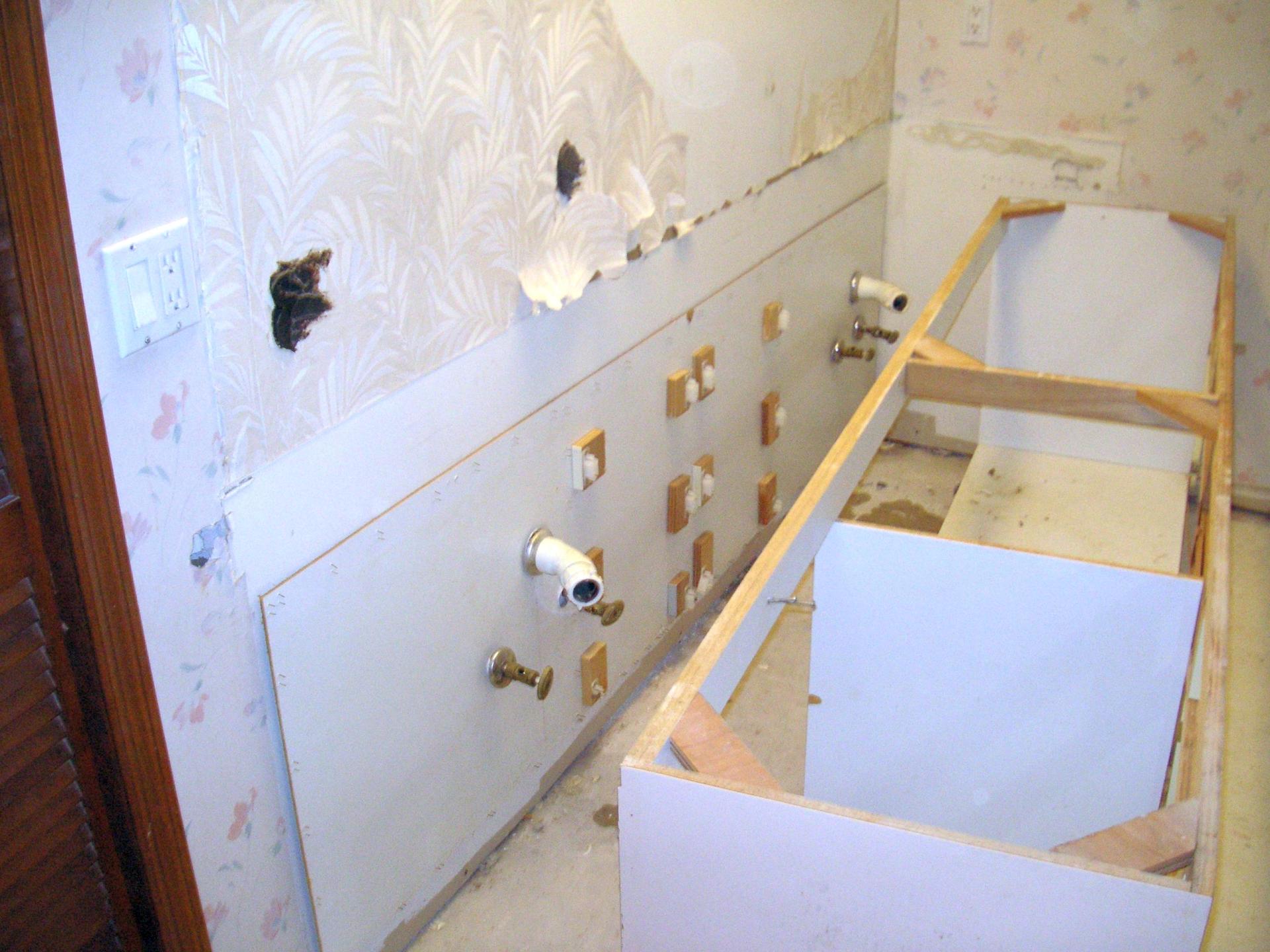 Master-bath-vanity-demo_44