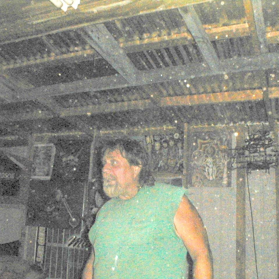 2000-06-29x22-08_Charlie_natural Charie Jackson at his ping pong table. At the shed on Ferguson Drive in Mountain View CA. It's torn down now.