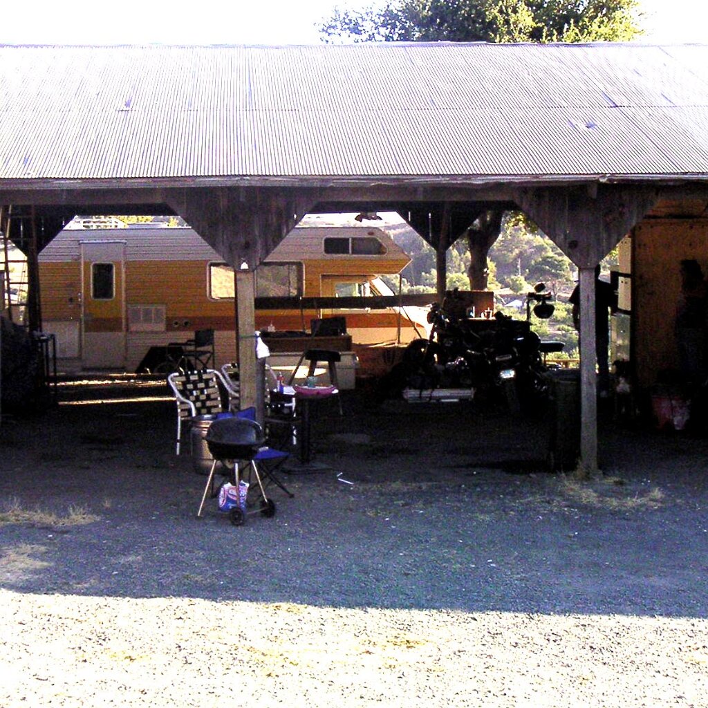 Charlie_Jackson_visit_2003-10-11x17-11-01 The barn where Charlie Jackson lived. I dropped in at 12780 Clayton Road, San Jose, CA. (It's a roofer now.).. Nobody's home Saturday Oct 11, 2003.