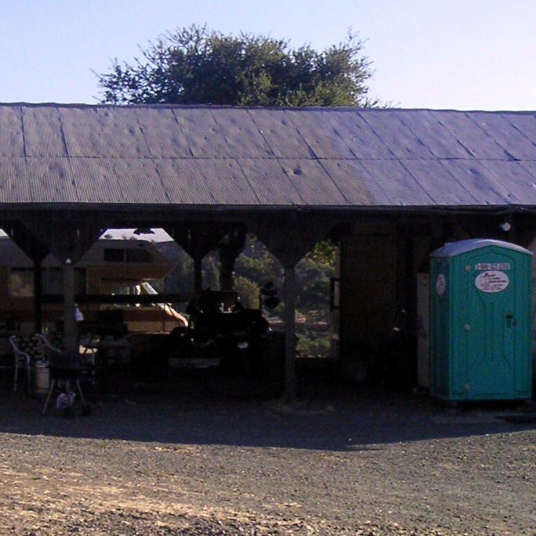 Charlie_Jackson_visit_2003-10-11x17-15-02 The barn where Charlie Jackson lived. I dropped in at 12780 Clayton Road, San Jose, CA. (It's a roofer now.). Nobody's home Saturday Oct 11, 2003.