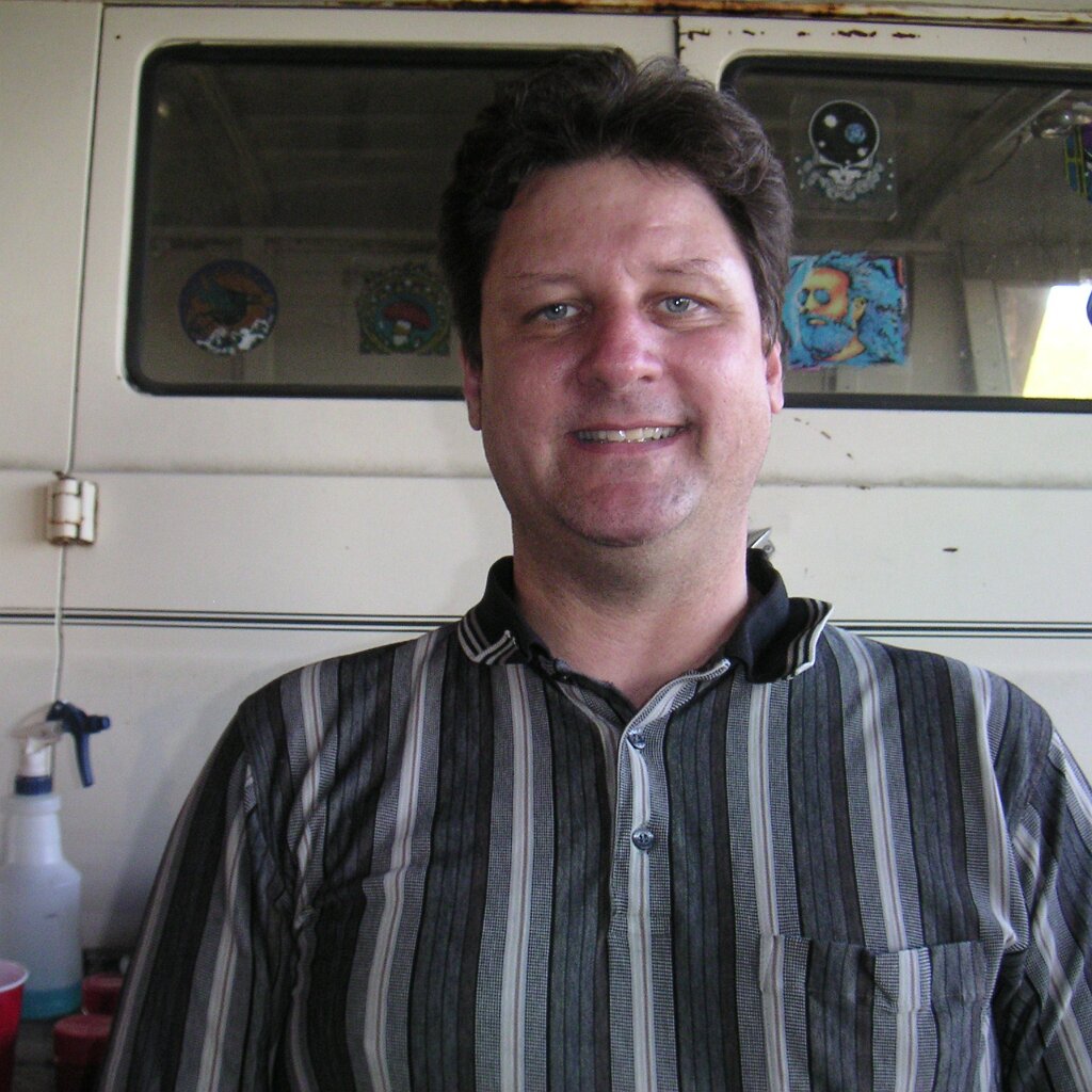 Jam_session_2004-08-08x04-40-19 Paul Rako at Charlie Jackson's home in the barn at 12780 Clayton Road, San Jose, CA. (It's a roofer now.)