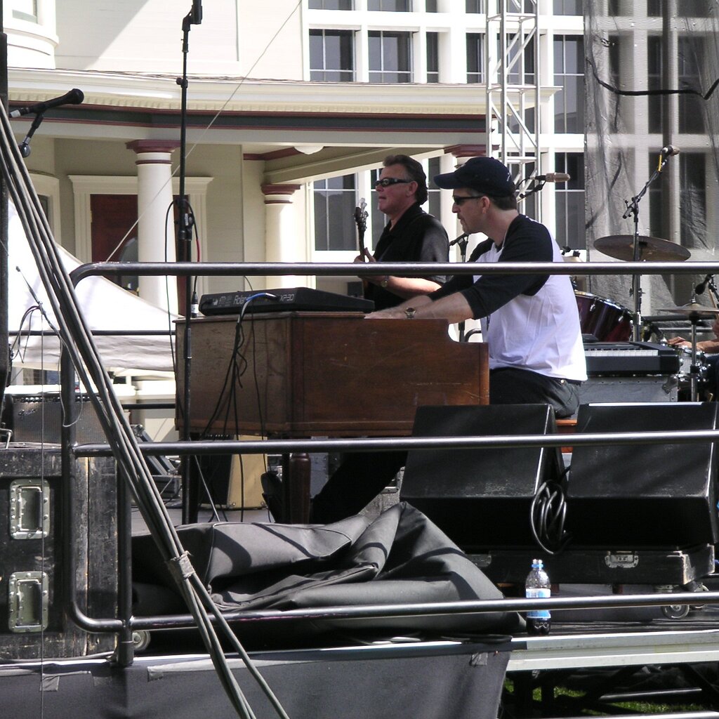 San_Jose_Blues-Festival_2005-05-14x04-08-13 Organ player at the San Jose Blues festival, May 14th, 2005.