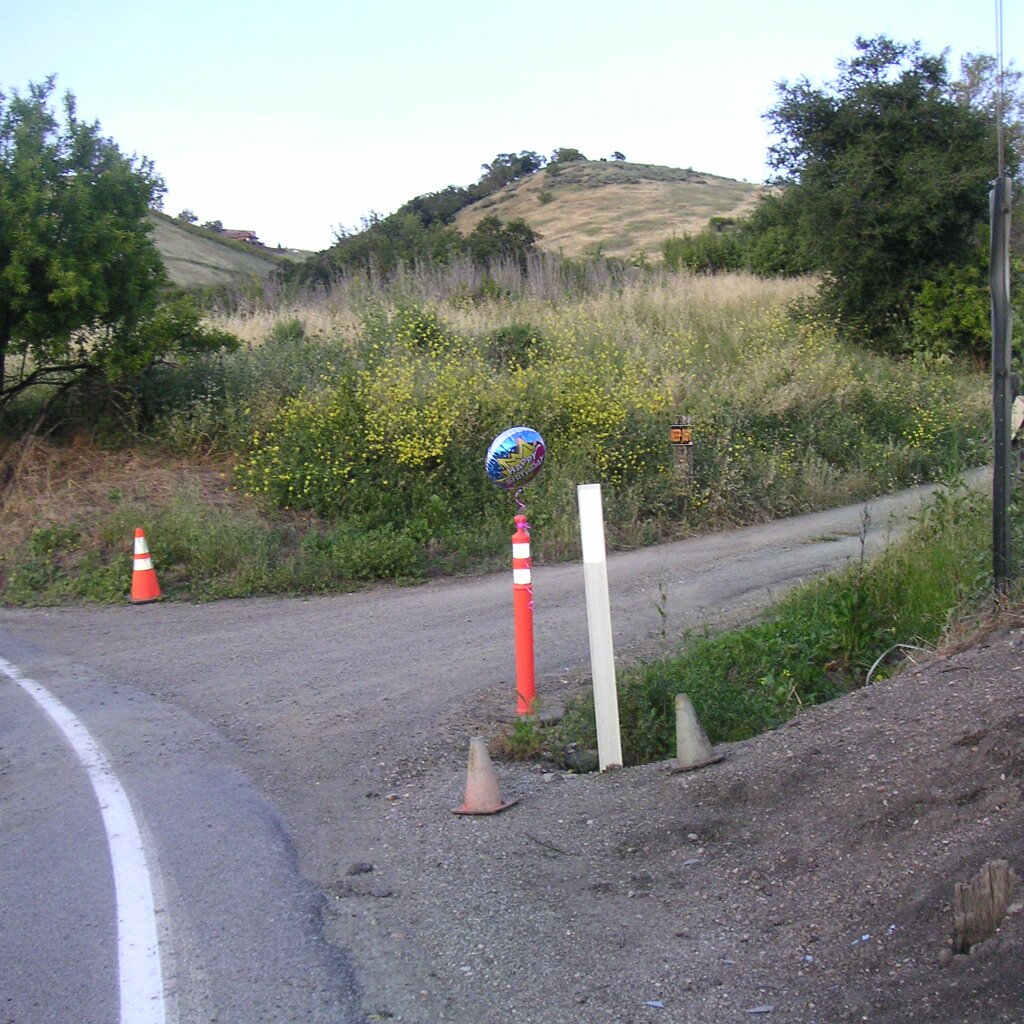 San_Jose_Blues-Festival_2005-05-14x07-49-31 The entry to Charlie Jackson's pad in the barn at 12780 Clayton Road, San Jose, CA. (It's a roofer now.) This is how I found it with Street View 22 years later.