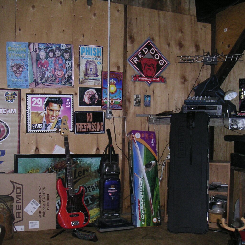 San_Jose_Blues-Festival_2005-05-14x07-57-06 The music room at Charlie Jackson's pad in the barn at 12780 Clayton Road, San Jose, CA. (It's a roofer now.)