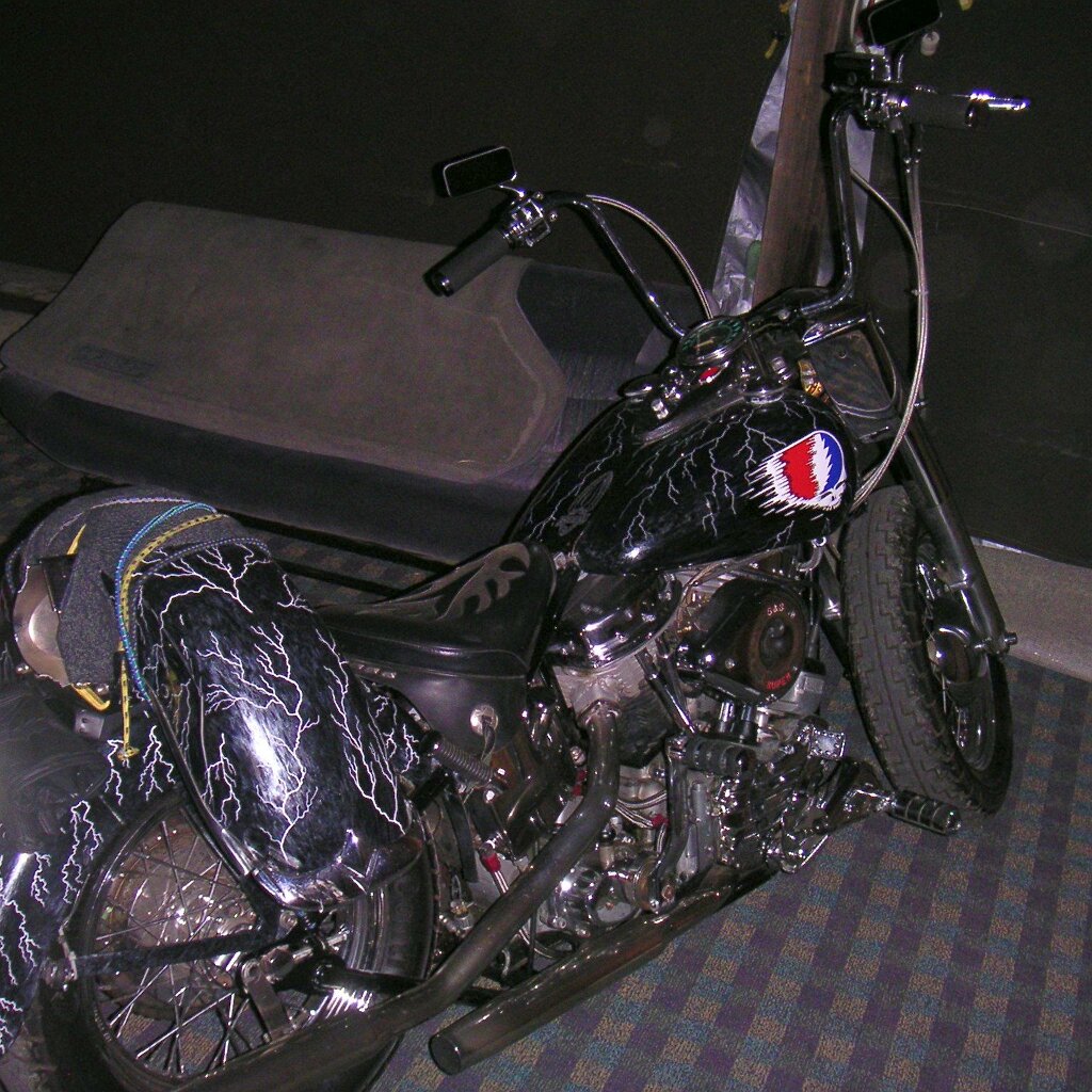 San_Jose_Blues-Festival_2005-05-14x10-10-29 Charlie Jackson's Panhead at his pad in the barn at 12780 Clayton Road, San Jose, CA. (It's a roofer now.)